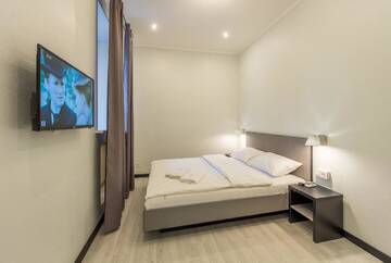 Фото номера Апартаменты-студио на улице Николая Лысенко, 3 Апартаменты DayFlat Apartments Golden Gate Area г. Киев 2