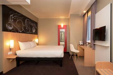 Фото номера Номер «Премиум» Отель ibis Kiev Railway Station г. Киев 4