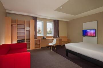 Фото номера Семейный номер Отель ibis Kiev Railway Station г. Киев 3