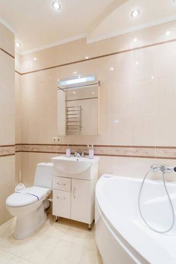 Фото номера Апартаменты с видом на озеро Апартаменты LuxCityApart on Ushakova 1V г. Киев 11