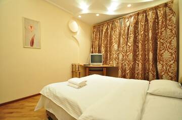 Фото номера Апартаменты с 2 спальнями Апартаменты Cheap Apartments г. Киев 5