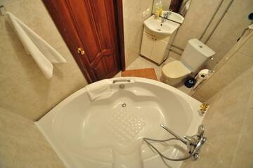 Фото номера Апартаменты с 2 спальнями Апартаменты Cheap Apartments г. Киев 7