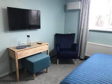 Фото номера Стандартный номер с кроватью размера &quot;king-size&quot; Отель Dudman Hotel г. Киев 10