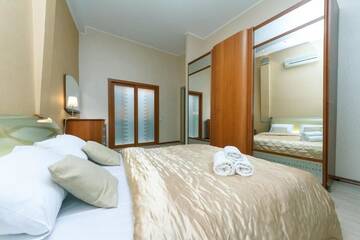 Фото номера Апартаменты с 2 спальнями Апартаменты Apartment Malaya Zhitomirskaya 3 г. Киев 8