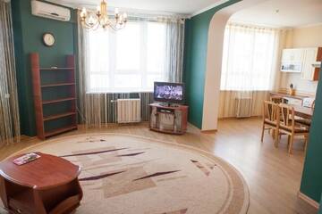 Фото номера Апартаменты с 1 спальней Апартаменты Apartment in 2 min from Poznyaky metro station г. Киев 41