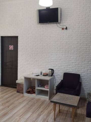 Фото номера Номер с кроватью размера «king-size» и общей ванной комнатой Мини-отель Mini Hotel na Leningradke г. Киев 8