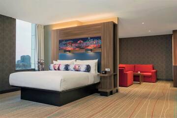 Фото номера Люкс Skyloft Отель Sky Loft Hotel Kyiv by Rixwell г. Киев 4