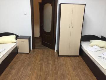 Фото номера Кровать в общем номере для женщин с 4 кроватями Хостелы Уютный г. Киев 14