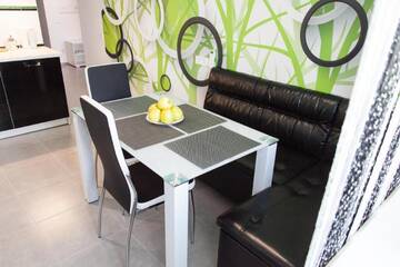 Фото номера Улучшенные апартаменты Апартаменты The best apartment in Kiev Black &amp; White г. Киев 16