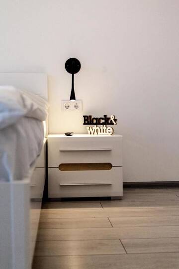 Фото номера Улучшенные апартаменты Апартаменты The best apartment in Kiev Black &amp; White г. Киев 35