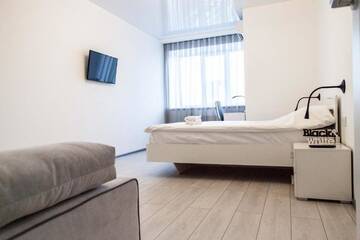 Фото номера Улучшенные апартаменты Апартаменты The best apartment in Kiev Black &amp; White г. Киев 97