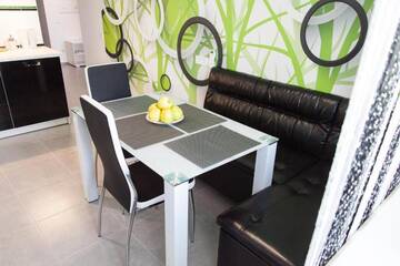 Фото номера Улучшенные апартаменты Апартаменты The best apartment in Kiev Black &amp; White г. Киев 100