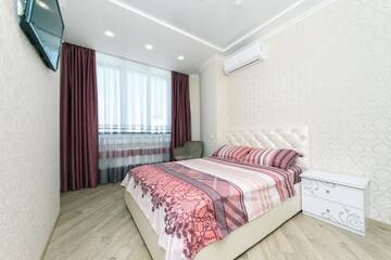 Фото номера Апартаменты с 2 спальнями Апартаменты 2 bedroom, Osokorki metro 3 minutes, not smoked г. Киев 8
