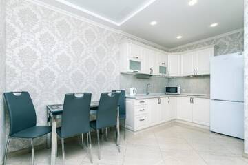 Фото номера Апартаменты с 2 спальнями Апартаменты 2 bedroom, Osokorki metro 3 minutes, not smoked г. Киев 12