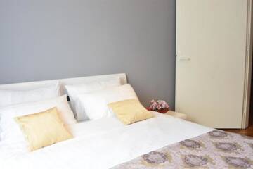 Фото номера Апартаменты с 2 спальнями Апартаменты Don Papa Apartments in really center from Kyiv г. Киев 74