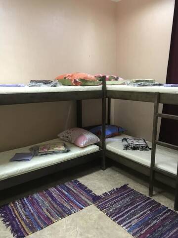 Фото номера Кровать в общем 8-местном номере для мужчин и женщин Хостелы Hostel ArArAt-Demeevskaya г. Киев 6