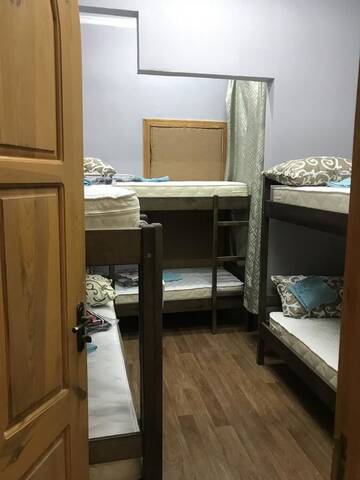 Фото номера Кровать в общем 6-местном номере для женщин Хостелы Hostel ArArAt-Demeevskaya г. Киев 3