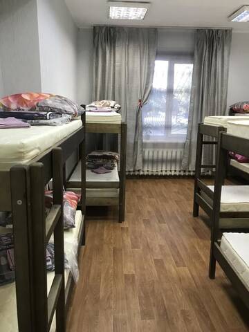 Фото номера Кровать в общем номере для мужчин Хостелы Hostel ArArAt-Demeevskaya г. Киев 7