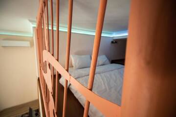 Фото номера Апартаменты с 2 спальнями Апартаменты Kyiv Rouge Apartment г. Киев 46