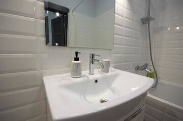 Фото номера Апартаменты с 1 спальней Апартаменты Kyiv Khreschatyk 2Rooms VIP Apartment г. Киев 19