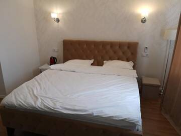 Фото номера Двухместный номер Делюкс с 1 кроватью Гостевой дом Ploscha Tolstoho Kyiv Center Luxury Hotel Room г. Киев 21