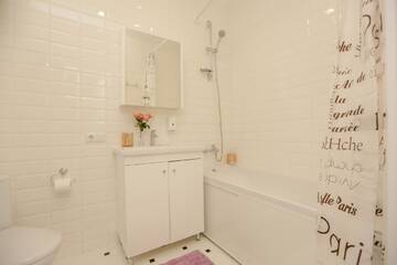 Фото номера Апартаменты с 1 спальней Апартаменты Slavutich apartment number 3 г. Киев 8