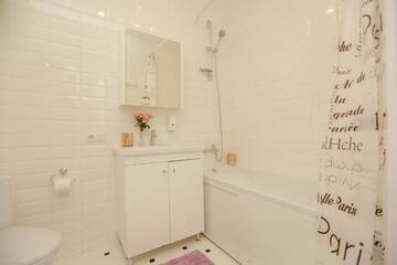 Фото номера Апартаменты с 1 спальней Апартаменты Slavutich apartment number 3 г. Киев 32