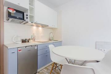 Фото номера Апартаменты-студио Апартаменты Sunny apartments on Lomonosova 36 г. Киев 2