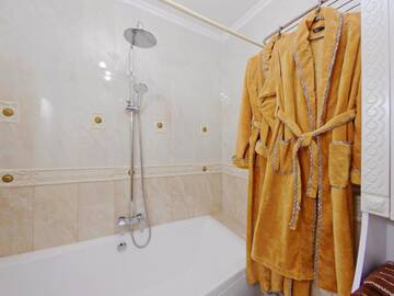 Фото номера Апартаменты с 1 спальней Апартаменты Квартира посуточно в Соломенском районе г. Киев 54