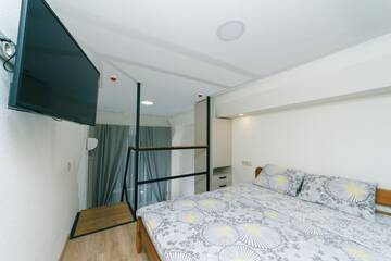 Фото номера Апартаменты - Двухуровневые Апартаменты Smart apart-studio г. Киев 6