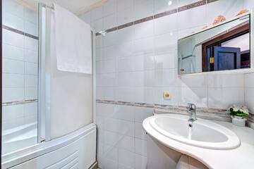 Фото номера Апартаменты с 2 спальнями Апартаменты Apartment on the street. Leo Tolstoy, 51 г. Киев 17