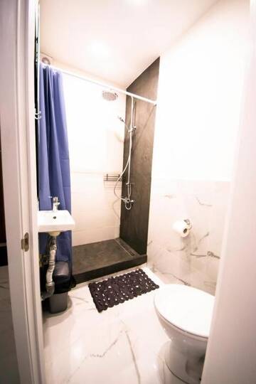 Фото номера Апартаменты с 3 спальнями Апартаменты Apartments on Lipkovsky г. Киев 28