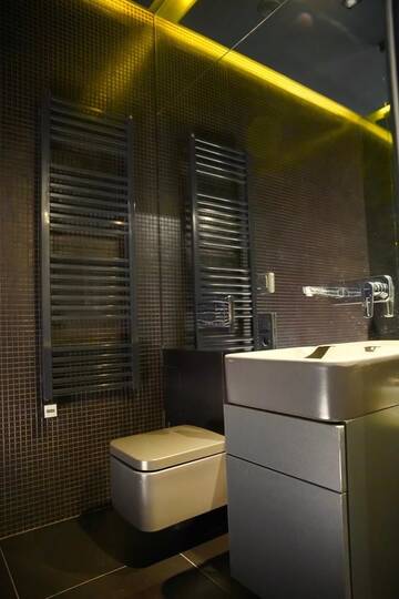 Фото номера Апартаменты с 1 спальней Апартаменты the FENDI -In City Center г. Киев 20