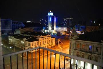 Фото номера Апартаменты с 1 спальней Апартаменты the FENDI -In City Center г. Киев 87
