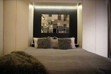 Фото номера Апартаменты с 1 спальней Апартаменты the FENDI -In City Center г. Киев 7