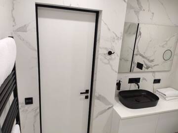 Фото номера Апартаменты с 1 спальней Апартаменты 173 Black and White cozy apartment г. Киев 12