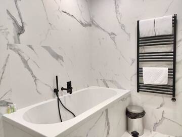 Фото номера Апартаменты с 1 спальней Апартаменты 173 Black and White cozy apartment г. Киев 35