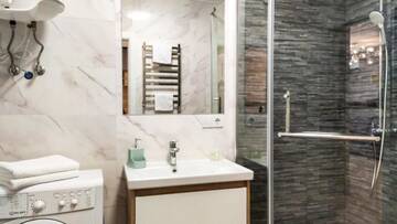 Фото номера Апартаменты с 1 спальней Апартаменты 59 Cozy apartment nearby with Central Railway Station г. Киев 60