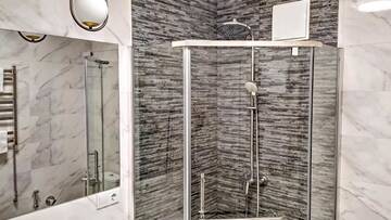 Фото номера Апартаменты с 1 спальней Апартаменты 59 Cozy apartment nearby with Central Railway Station г. Киев 61