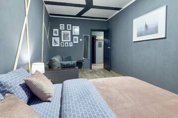Фото номера Апартаменты с 3 спальнями Апартаменты V 80-28 MODERN SUPER LOFT - THREE NEW 3BEDROOMS 100 m2 FOR BIG COMPANY, GOOD VIEW ON OLYMPIC STADIUM, Velyka Vasylkivska St, 80 г. Киев 80