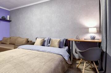 Фото номера Апартаменты с 3 спальнями Апартаменты V 80-28 MODERN SUPER LOFT - THREE NEW 3BEDROOMS 100 m2 FOR BIG COMPANY, GOOD VIEW ON OLYMPIC STADIUM, Velyka Vasylkivska St, 80 г. Киев 90