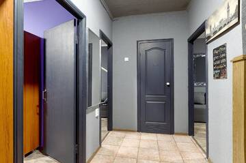 Фото номера Апартаменты с 3 спальнями Апартаменты V 80-28 MODERN SUPER LOFT - THREE NEW 3BEDROOMS 100 m2 FOR BIG COMPANY, GOOD VIEW ON OLYMPIC STADIUM, Velyka Vasylkivska St, 80 г. Киев 39