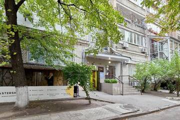 Фото номера Апартаменты с 3 спальнями Апартаменты V 80-28 MODERN SUPER LOFT - THREE NEW 3BEDROOMS 100 m2 FOR BIG COMPANY, GOOD VIEW ON OLYMPIC STADIUM, Velyka Vasylkivska St, 80 г. Киев 93
