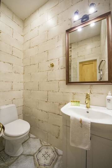 Фото номера Апартаменты с балконом, вид на Крещатик Отель Scandinavian Apartments г. Киев 3