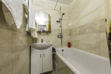 Фото номера Апартаменты с 1 спальней Апартаменты Warm, cozy flat near the metro. г. Киев 10