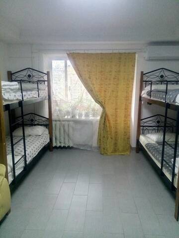 Фото номера Кровать в общем 8-местном номере Хостелы A&amp;S Hostel Vasilkovsky г. Киев 3
