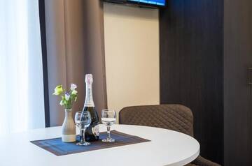 Фото номера Двухместный номер Делюкс с 1 кроватью Апарт-отели 911 Apartments Khreshchatyk г. Киев 24