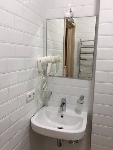 Фото номера Небольшой двухместный номер с 1 кроватью Апартаменты East Residence Gray г. Киев 5