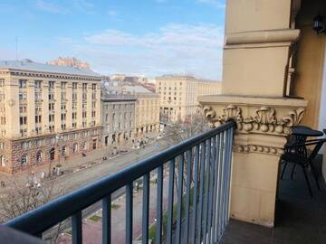 Фото номера Апартаменты с 2 спальнями Апартаменты Amazing view of Khreshchatyk! г. Киев 65