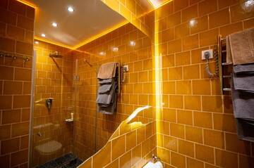 Фото номера Двухместный номер с 1 кроватью Отель Kyiv Panorama Apartments near Gulliver г. Киев 4